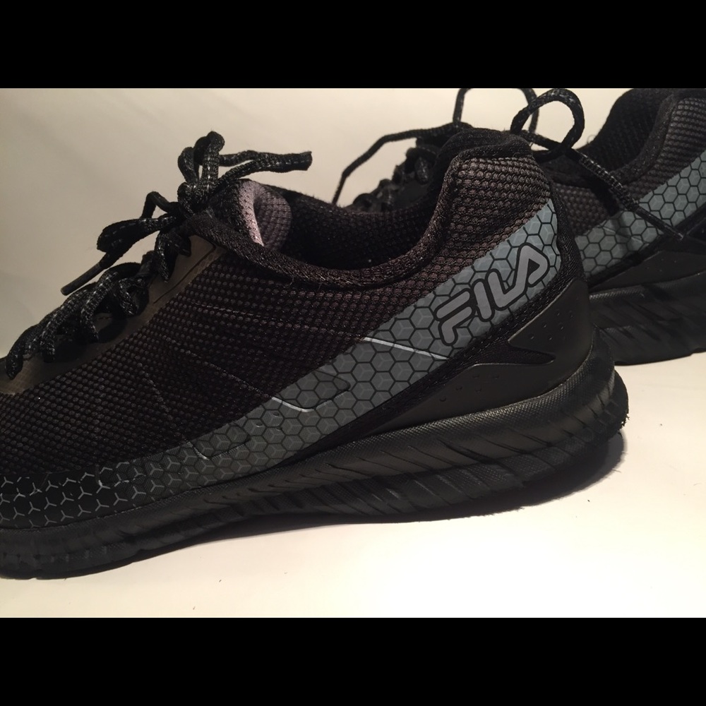 Men’s 👟 ⚡️ - Picture 3 of 4